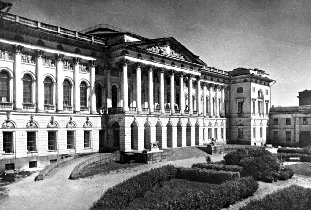 Росси Карл Иванович: Михайловский дворец в Петербурге (ныне Русский музей). 1819 - 1825